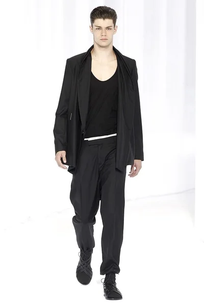 Look 15